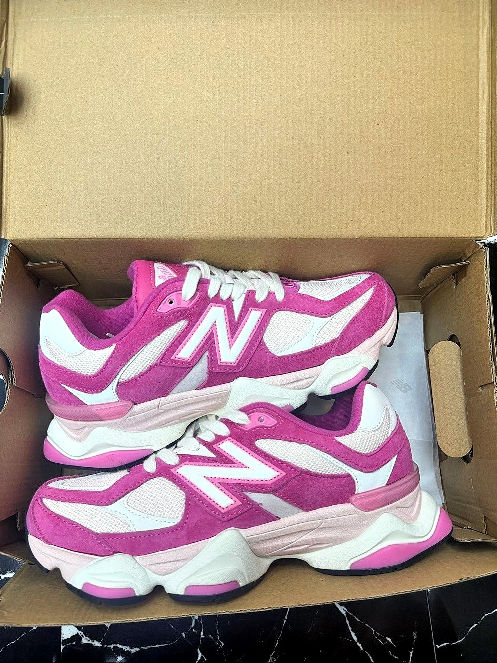 New Balance 9060 Pink